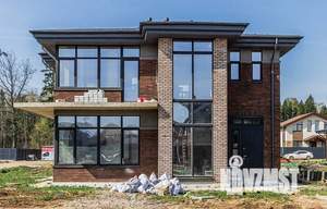 Дом 220м², 2-этажный, участок 8 сот.