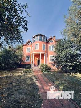 Дом 489м², 3-этажный, участок 10 сот.