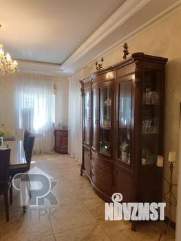 Коттедж 699м², 3-этажный, участок 29 сот.