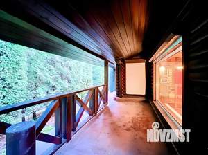 Дом 219м², 3-этажный, участок 30 сот.