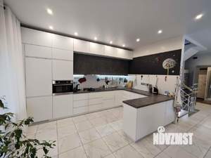 Дом 225м², 4-этажный, участок 6 сот.