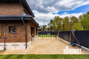 Дом 273м², 2-этажный, участок 10 сот.