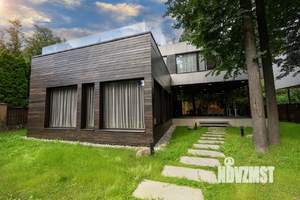 Дом 330м², 2-этажный, участок 8 сот.