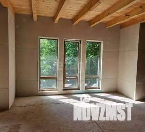 Дом 185м², 2-этажный, участок 6 сот.