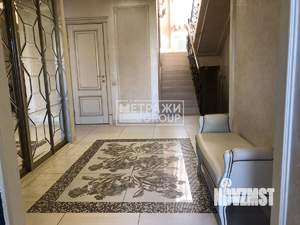 Дом 487м², 4-этажный, участок 12 сот.