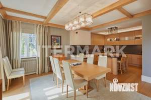 Коттедж 596м², 3-этажный, участок 200 сот.