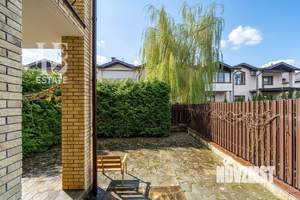 Таунхаус 330м², 3-этажный, участок 3 сот.