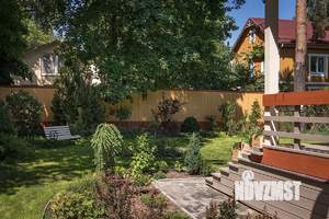 Дом 230м², 3-этажный, участок 9 сот.