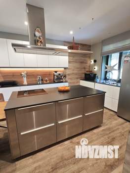 Таунхаус 160м², 3-этажный, участок 3 сот.