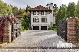 Дом 762м², 2-этажный, участок 75 сот.