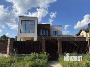 Дом 728м², 3-этажный, участок 9 сот.