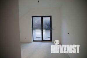 Дом 184м², 2-этажный, участок 4 сот.