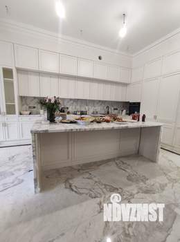 Таунхаус 330м², 2-этажный, участок 5 сот.