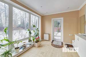 Дом 215м², 3-этажный, участок 9 сот.