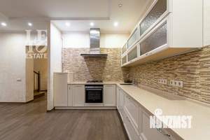 Таунхаус 330м², 3-этажный, участок 3 сот.