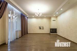 Таунхаус 330м², 3-этажный, участок 3 сот.