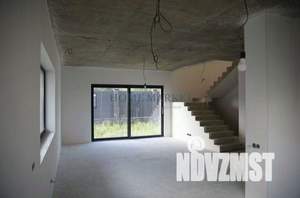 Дом 184м², 2-этажный, участок 4 сот.