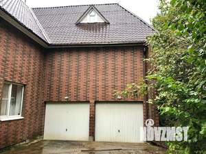 Дом 269м², 3-этажный, участок 15 сот.