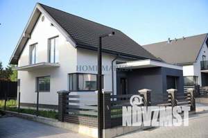 Дом 184м², 2-этажный, участок 4 сот.