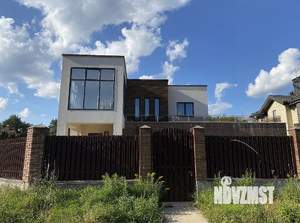 Дом 728м², 3-этажный, участок 9 сот.