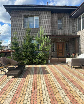 Дом 365м², 3-этажный, участок 8 сот.