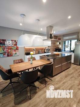 Таунхаус 160м², 3-этажный, участок 3 сот.