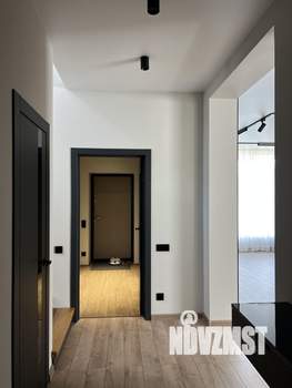 Коттедж 200м², 2-этажный, участок 6 сот.