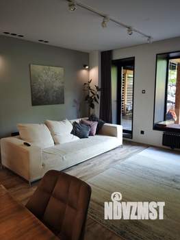 Таунхаус 160м², 3-этажный, участок 3 сот.