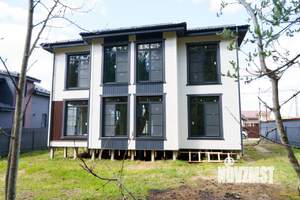 Коттедж 212м², 2-этажный, участок 7 сот.