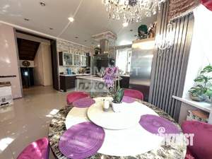 Дом 253м², 3-этажный, участок 15 сот.