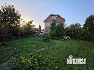 Дом 240м², 3-этажный, участок 18 сот.