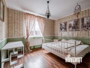 Коттедж 240м², 2-этажный, участок 6 сот.