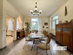 Дом 650м², 4-этажный, участок 40 сот.