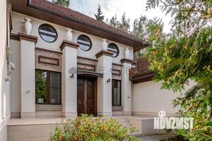 Дом 762м², 2-этажный, участок 75 сот.