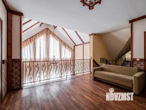 Коттедж 240м², 2-этажный, участок 6 сот.