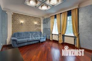 Дом 700м², 3-этажный, участок 36 сот.