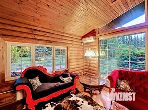 Дом 219м², 3-этажный, участок 30 сот.