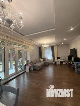 Дом 210м², 2-этажный, участок 8 сот.