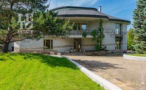 Дом 993м², 4-этажный, участок 60 сот.