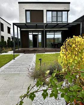 Дом 196м², 2-этажный, участок 6 сот.