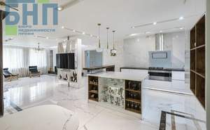 Дом 460м², 3-этажный, участок 16 сот.