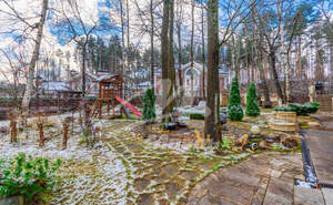 Дом 1100м², 4-этажный, участок 20 сот.