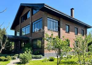 Дом 568м², 3-этажный, участок 15 сот.