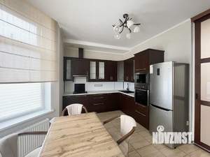 Коттедж 298м², 3-этажный, участок 7 сот.