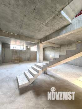 Дом 316м², 3-этажный, участок 8 сот.