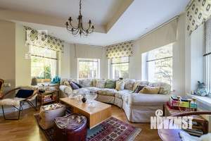 Дом 406м², 2-этажный, участок 35 сот.