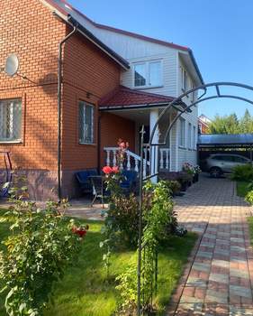 Дом 426м², 3-этажный, участок 9 сот.