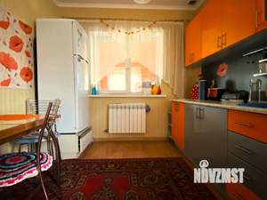 Дом 98м², 2-этажный, участок 9 сот.