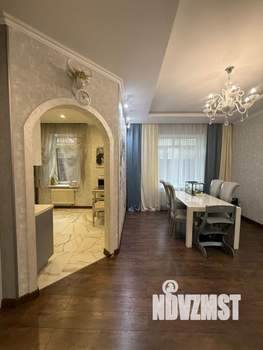 Дом 210м², 2-этажный, участок 8 сот.