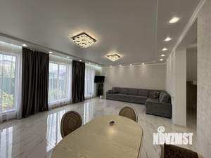 Дом 270м², 3-этажный, на длительный срок, 